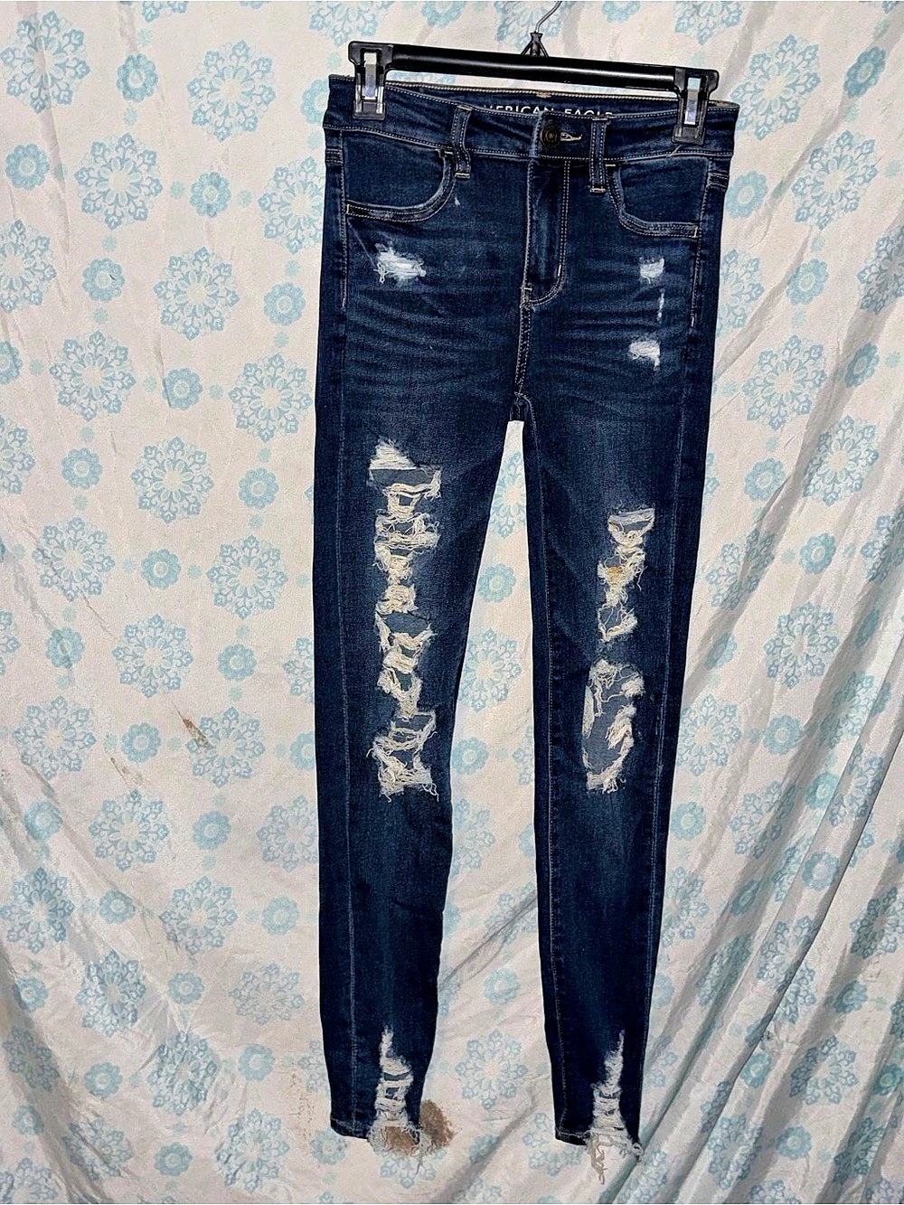 American Eagle Super High-Waisted Ripped Jegging Distressed Skinny Jeans size 0
